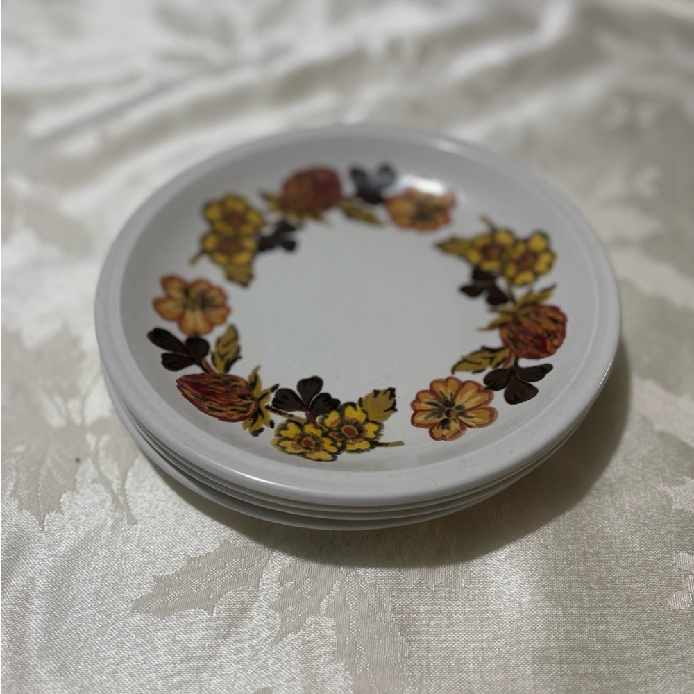 Vintage “Clover” Floral Patterned Serveware Plates